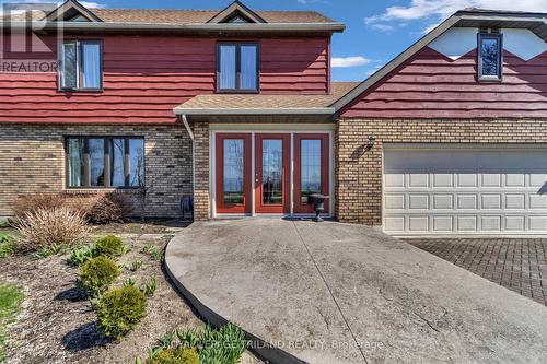 5257 Cliff Road, Lambton Shores, ON - Outdoor