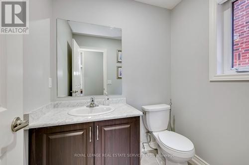 486 Silver Maple Road, Oakville, ON - Indoor Photo Showing Bathroom