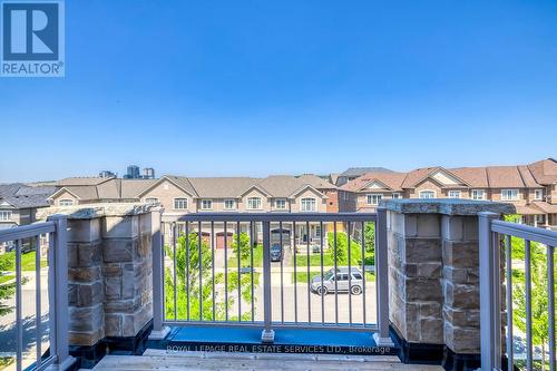 486 Silver Maple Road, Oakville, ON - Outdoor