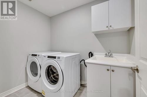 486 Silver Maple Road, Oakville, ON - Indoor Photo Showing Laundry Room
