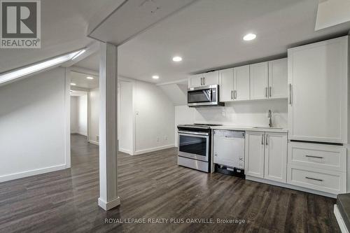 2 - 564 LYONS LANE , Oakville, Ontario L6J 2Y1 3