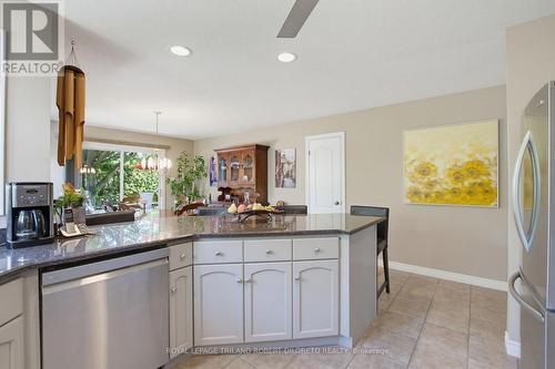 9989 Oxbow Drive, Middlesex Centre (Komoka), ON - Indoor Photo Showing Kitchen