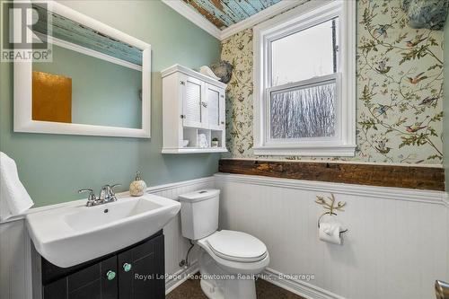 11024 First Line Nassagaweya, Milton (Moffat), ON - Indoor Photo Showing Bathroom