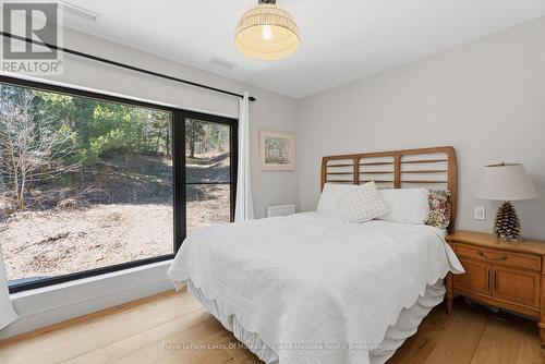 Main Level Bedroom - 1311 S. Ril Lake Road, Lake Of Bays (Ridout), ON - Indoor Photo Showing Bedroom