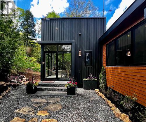 Front Entrance - 1311 S. Ril Lake Road, Lake Of Bays (Ridout), ON - Outdoor