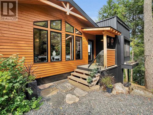 Side Entrance - 1311 S. Ril Lake Road, Lake Of Bays (Ridout), ON - Outdoor