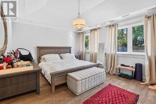 245 Florence Avenue, Toronto, ON - Indoor Photo Showing Bedroom