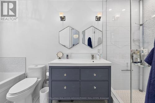 245 Florence Avenue, Toronto, ON - Indoor Photo Showing Bathroom