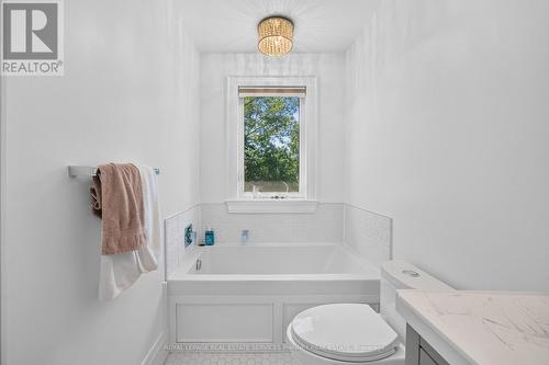 245 Florence Avenue, Toronto, ON - Indoor Photo Showing Bathroom
