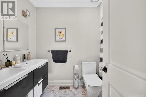 245 Florence Avenue, Toronto, ON - Indoor Photo Showing Bathroom