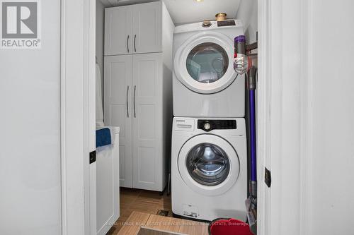245 Florence Avenue, Toronto, ON - Indoor Photo Showing Laundry Room