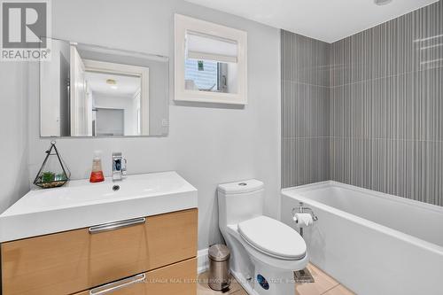 245 Florence Avenue, Toronto, ON - Indoor Photo Showing Bathroom