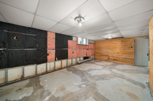 Salle de jeux - 15 Rue Watson, Pincourt, QC - Indoor