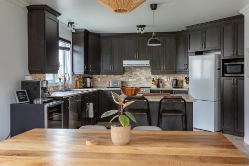 Cuisine - 6-17930 Rue Beaupré, Bécancour, QC - Indoor Photo Showing Kitchen