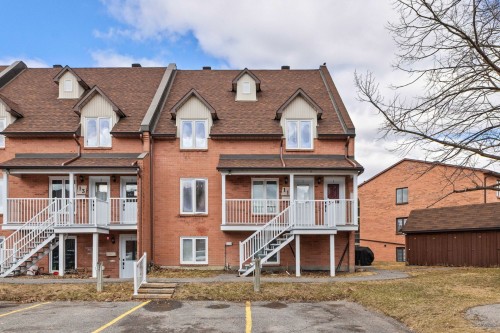 1-11 Rue de la Falaise  Gatineau (Hull), QC J8Z 3H5