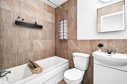 Master Bathroom - 12A-4761 Boul. Henri-Bourassa E., Montréal (Montréal-Nord), QC - Indoor Photo Showing Bathroom