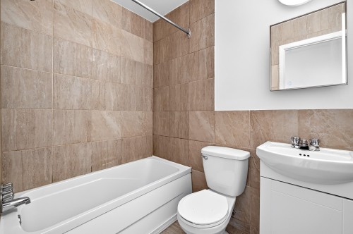 Master Bathroom - 12A-4761 Boul. Henri-Bourassa E., Montréal (Montréal-Nord), QC - Indoor Photo Showing Bathroom
