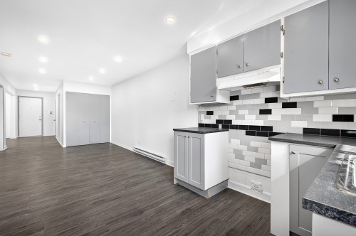 Kitchen - 9-4761 Boul. Henri-Bourassa E., Montréal (Montréal-Nord), QC - Indoor