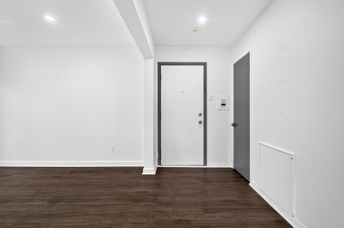 Mud Room - 9-4761 Boul. Henri-Bourassa E., Montréal (Montréal-Nord), QC - Indoor Photo Showing Other Room