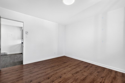Bedroom - 9-4761 Boul. Henri-Bourassa E., Montréal (Montréal-Nord), QC - Indoor Photo Showing Other Room