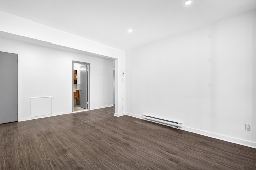 Living Room - 9-4761 Boul. Henri-Bourassa E., Montréal (Montréal-Nord), QC - Indoor Photo Showing Other Room
