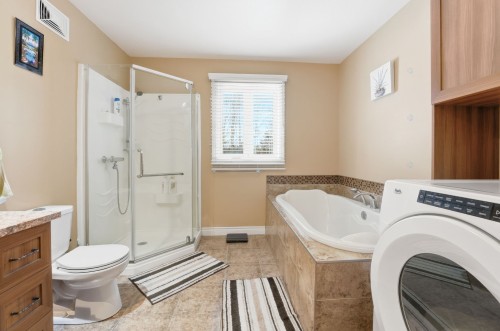 Salle de bains - 2110 10E Rue, Saint-Georges, QC - Indoor