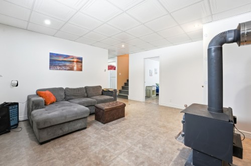 Salle familiale - 2110 10E Rue, Saint-Georges, QC - Indoor