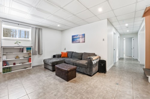 Salle familiale - 2110 10E Rue, Saint-Georges, QC - Indoor