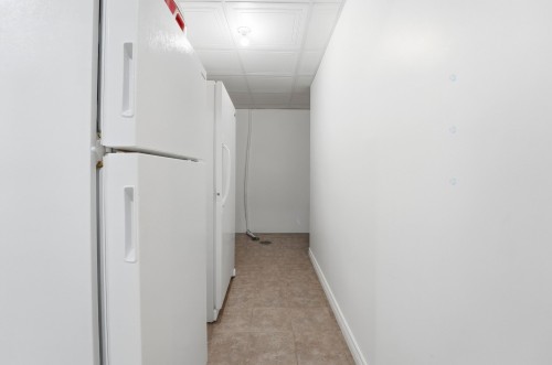 Rangement - 2110 10E Rue, Saint-Georges, QC - Indoor Photo Showing Other Room