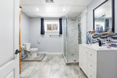Salle de bains - 2110 10E Rue, Saint-Georges, QC - Indoor Photo Showing Bathroom