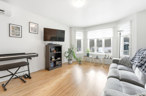 Salon - 2110 10E Rue, Saint-Georges, QC - Indoor Photo Showing Living Room