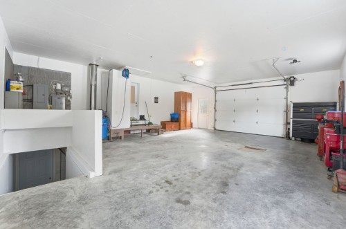 Garage - 2110 10E Rue, Saint-Georges, QC - Indoor Photo Showing Garage