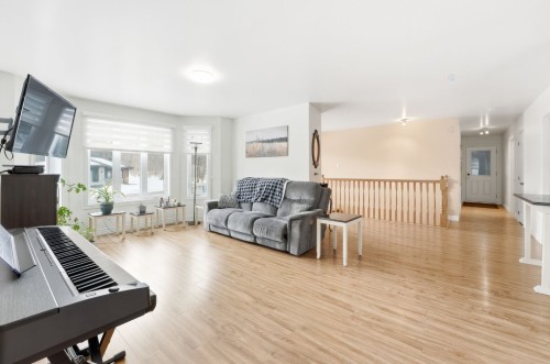 Salon - 2110 10E Rue, Saint-Georges, QC - Indoor Photo Showing Living Room