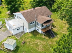 1234 Rue du Bosquet  Sainte-Julienne, QC J0K 2T0