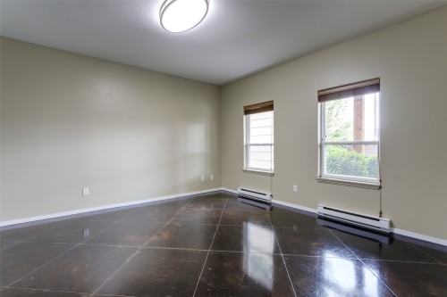 860 Glenwood Avenue, Kelowna, BC - Indoor Photo Showing Other Room