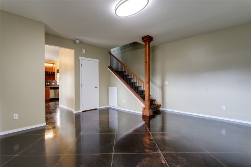 860 Glenwood Avenue, Kelowna, BC - Indoor Photo Showing Other Room
