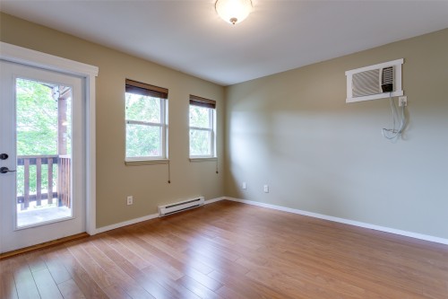 860 Glenwood Avenue, Kelowna, BC - Indoor Photo Showing Other Room