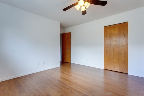 860 Glenwood Avenue, Kelowna, BC - Indoor Photo Showing Other Room