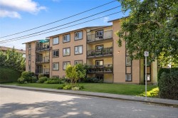 #402-3258 Alder St Saanich, BC V8X 1P2
