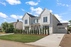 #102-1870 Doney Rd Central Saanich, BC V8M 1K6