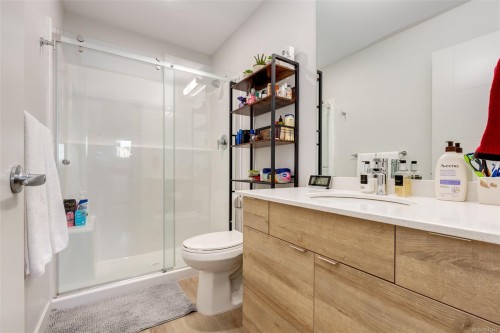 #310-4830 Cedar Ridge Pl, Nanaimo, BC - Indoor Photo Showing Bathroom