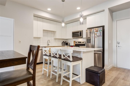 #310-4830 Cedar Ridge Pl, Nanaimo, BC - Indoor Photo Showing Other Room