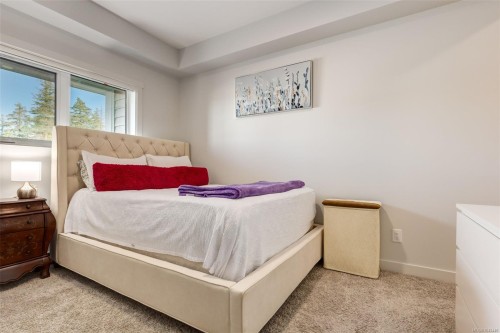 #310-4830 Cedar Ridge Pl, Nanaimo, BC - Indoor Photo Showing Bedroom