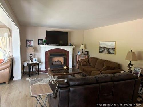 424 Golf St, Bathurst, NB 