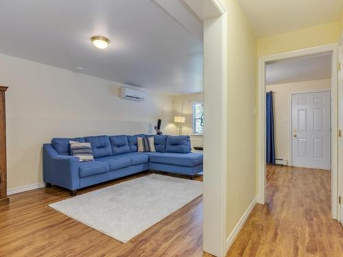 209 Sheppards Run, Beechville, NS - Indoor Photo Showing Living Room