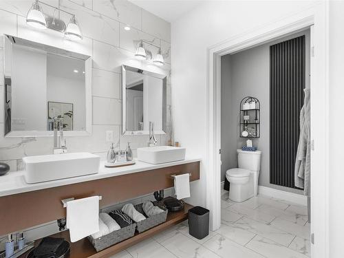 3224 203 Highway, Middle Ohio, NS - Indoor Photo Showing Bathroom