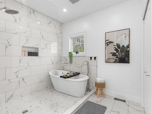 3224 203 Highway, Middle Ohio, NS - Indoor Photo Showing Bathroom