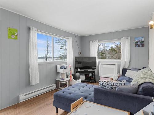 3224 203 Highway, Middle Ohio, NS - Indoor Photo Showing Living Room