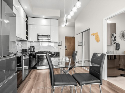 1205-100 Eagle Rock Way, Vaughan, ON - Indoor Photo Showing Other Room