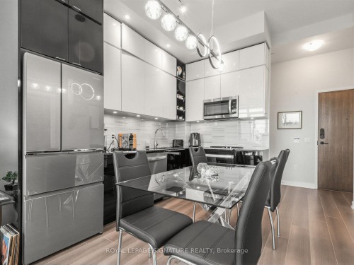 1205-100 Eagle Rock Way, Vaughan, ON - Indoor